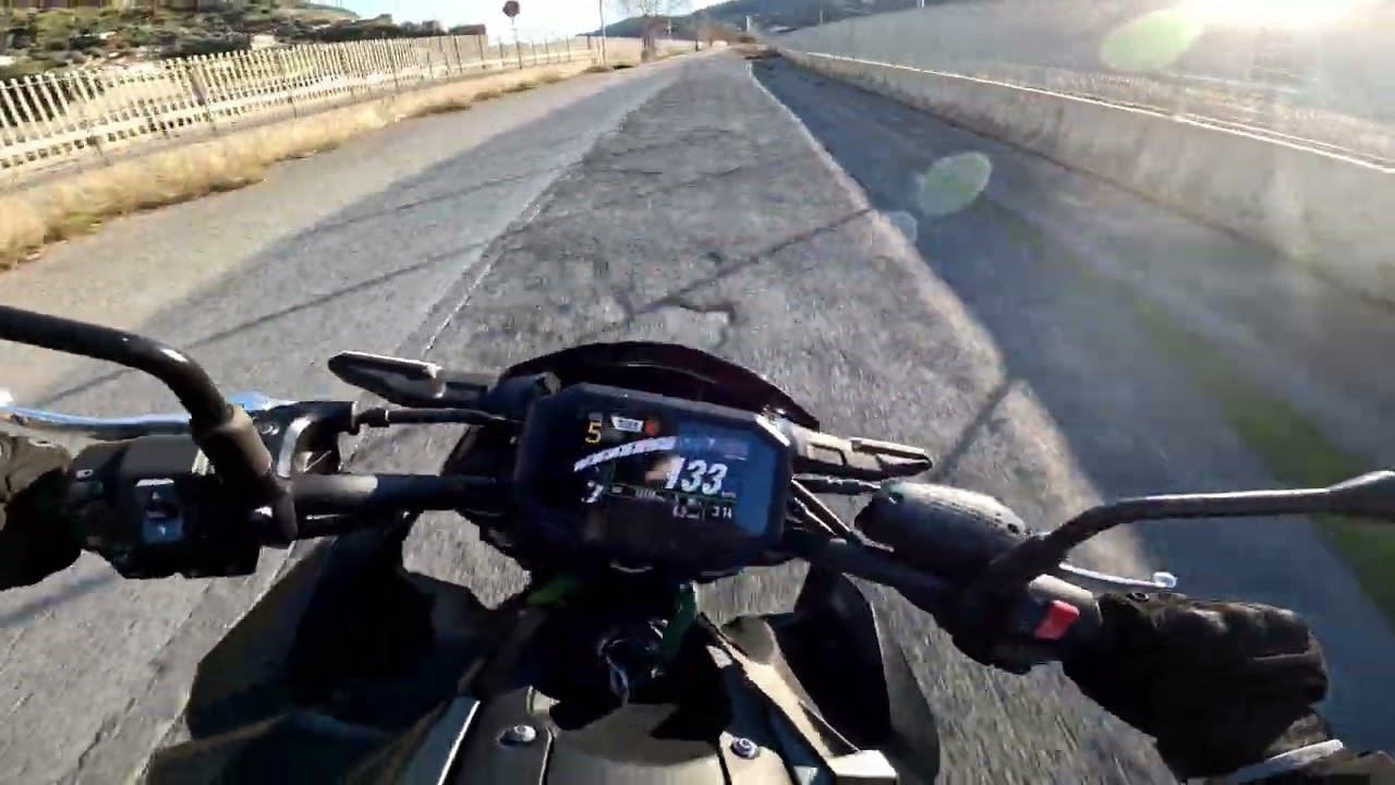 Z900 vs MT09 | 35kw