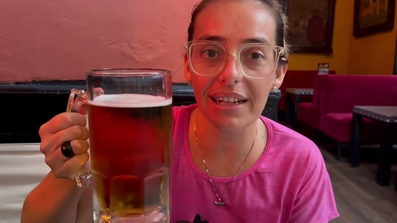 Rústica de Barranco: Lugar perfecto para disfrutar con amigos de buena comida, fiesta y diversión