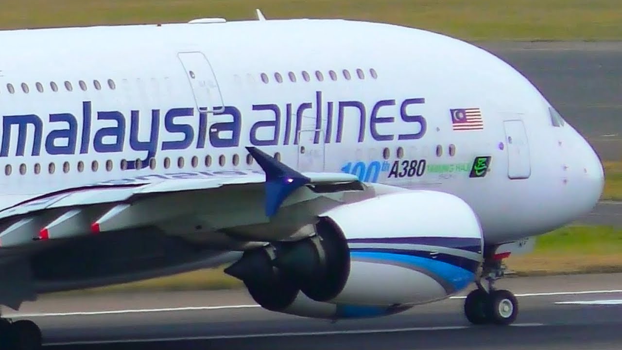 2 INCREDIBLE Malaysia Airlines Airbus A380 Landings & Takeoffs | Sydney Airport Plane Spotting