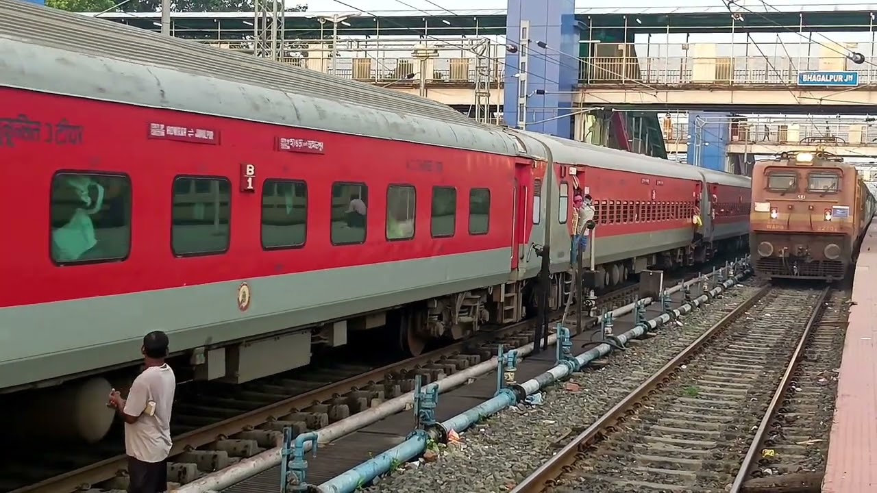 Howrah Jamalpur Express with New Shining lhb coaches arriving at Bhagalpur Junction