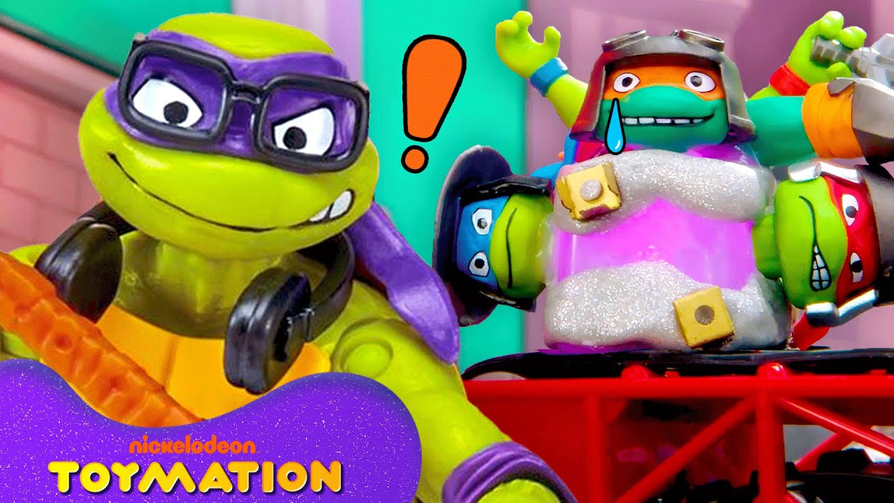 Ninja Turtle Donnie FIGHTS Mutants to Save His Brothers! ⚔️ | TMNT Toys | Toymation