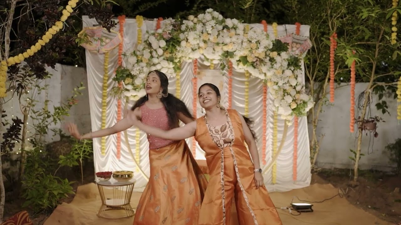 HALDI DANCE COVER -SWATHI SHRUTHI #haldi #wedding #keralawedding #haldidance #bridesmaids 