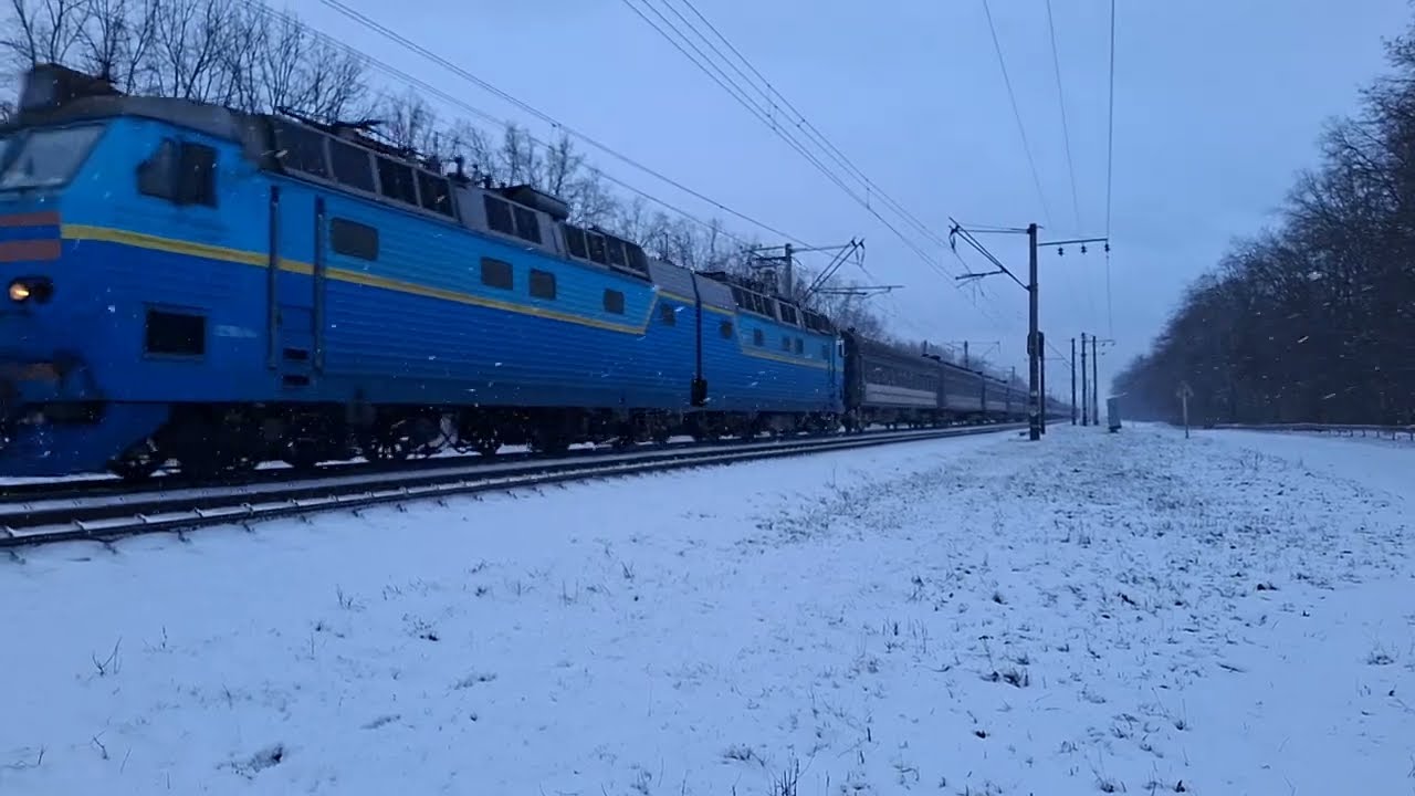 Чудова мить:  ЧС8  на рейках | A Wonderful Moment: ChS8.