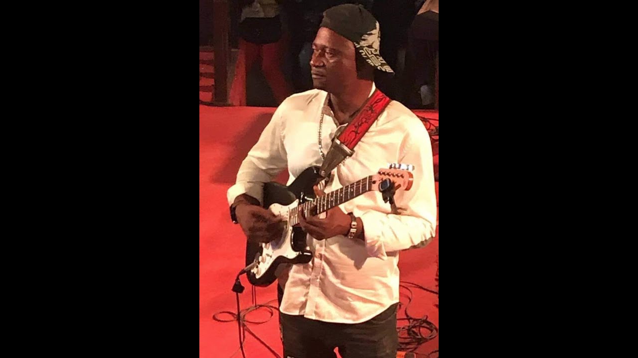 Tuto  Guitare BikutSi feat Ozilo Noga