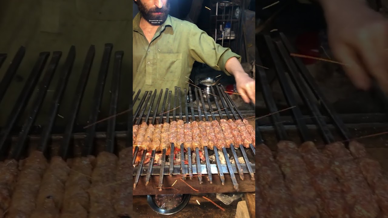 Tempeting Juicy Beef Kabab at Main Stretfood of Lahore #streetsfood #food #shorts #shortsvideo