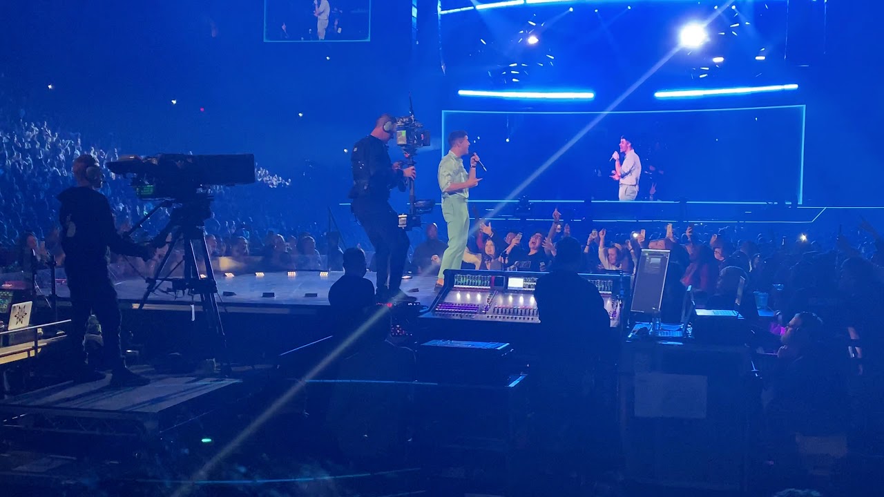 Jonas Brothers - Jealous Live - Happiness Begins Tour 2019 Vancouver