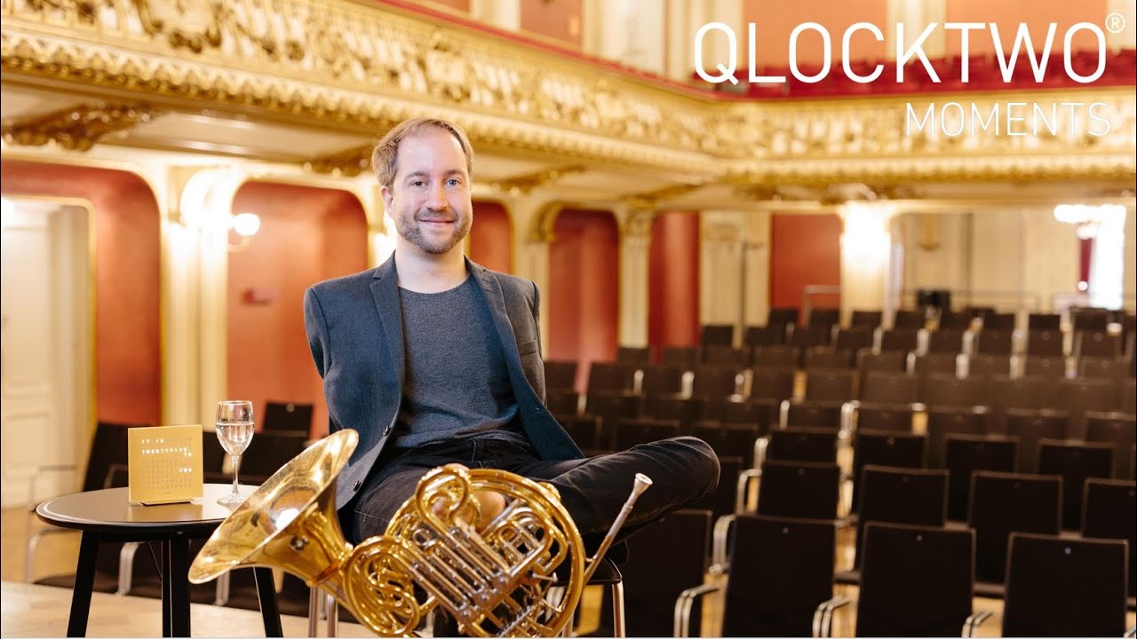 QLOCKTWO MOMENTS with solo horn player Felix Klieser #QLOCKTWO #FelixKlieser #artwork