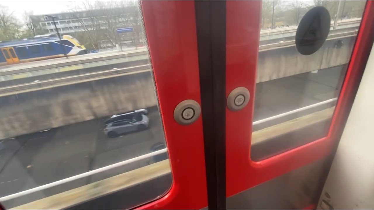 GVB R-net metro 50 | Rit: Henk Sneevlietweg - Postjesweg 