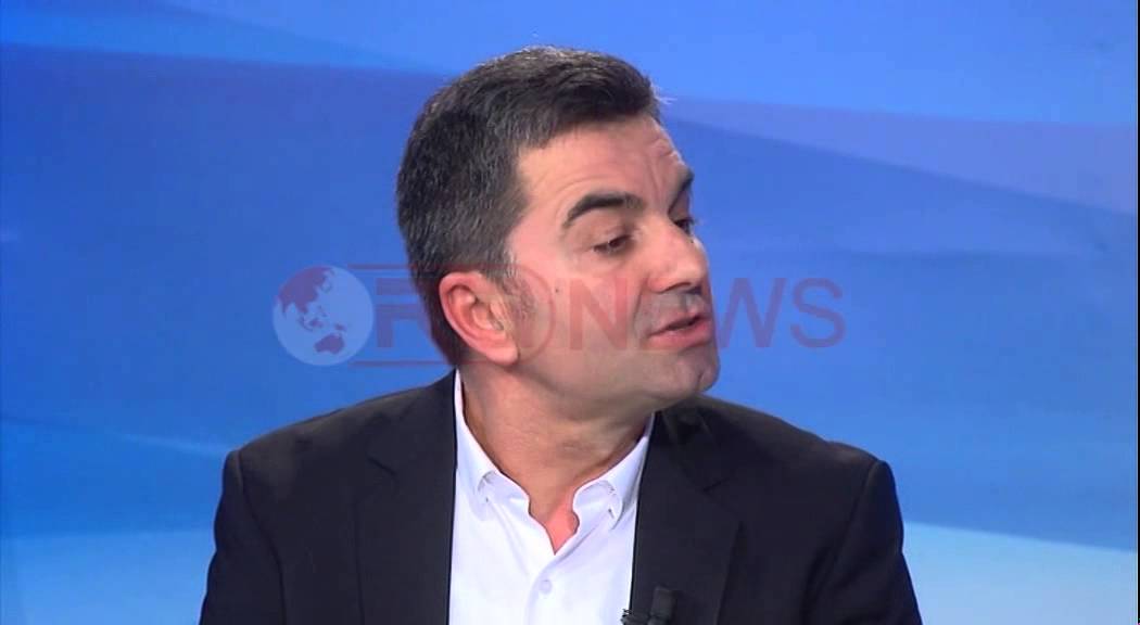 Mjeku Lutaj: MAS të ndërhyjë në ligjin për Universitetin e Mjekësisë- Ora News- Lajmi i fundit-