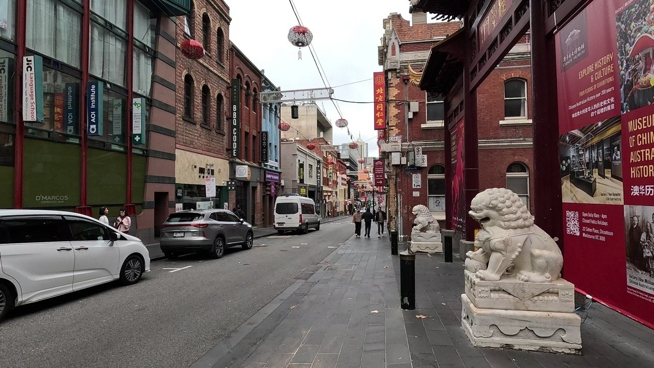 ⁴ᴷ⁶⁰ Walking Melbourne, Australia: Tour of Chinatown via Little Bourke Street