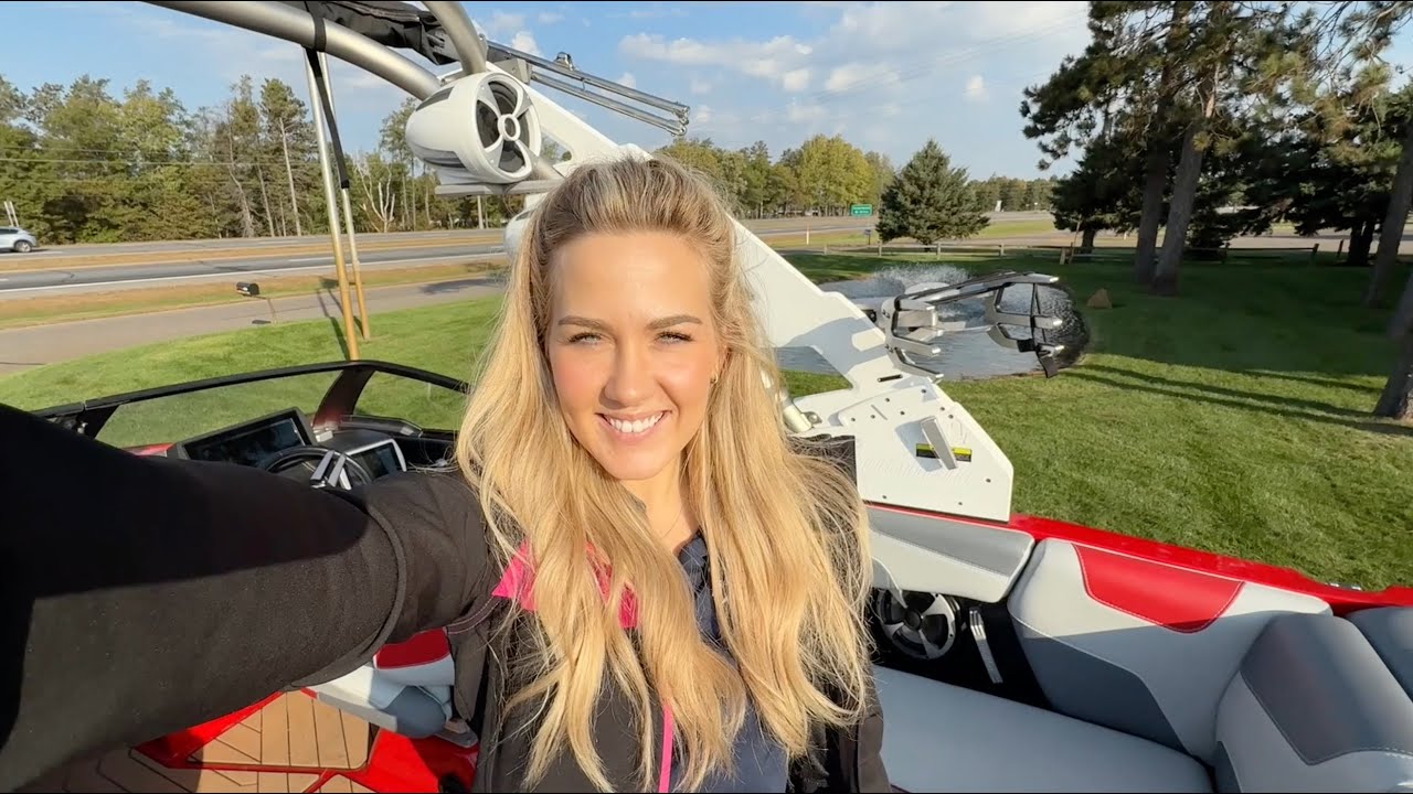 2019 Malibu Wakesetter 22 LSV Gently Used Surf Boat at MarineMax Nisswa, MN!