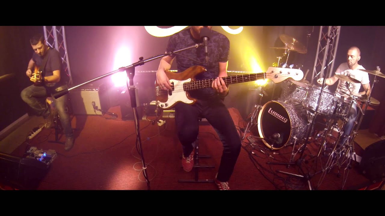 RIFORMA (Live) - Un Punto