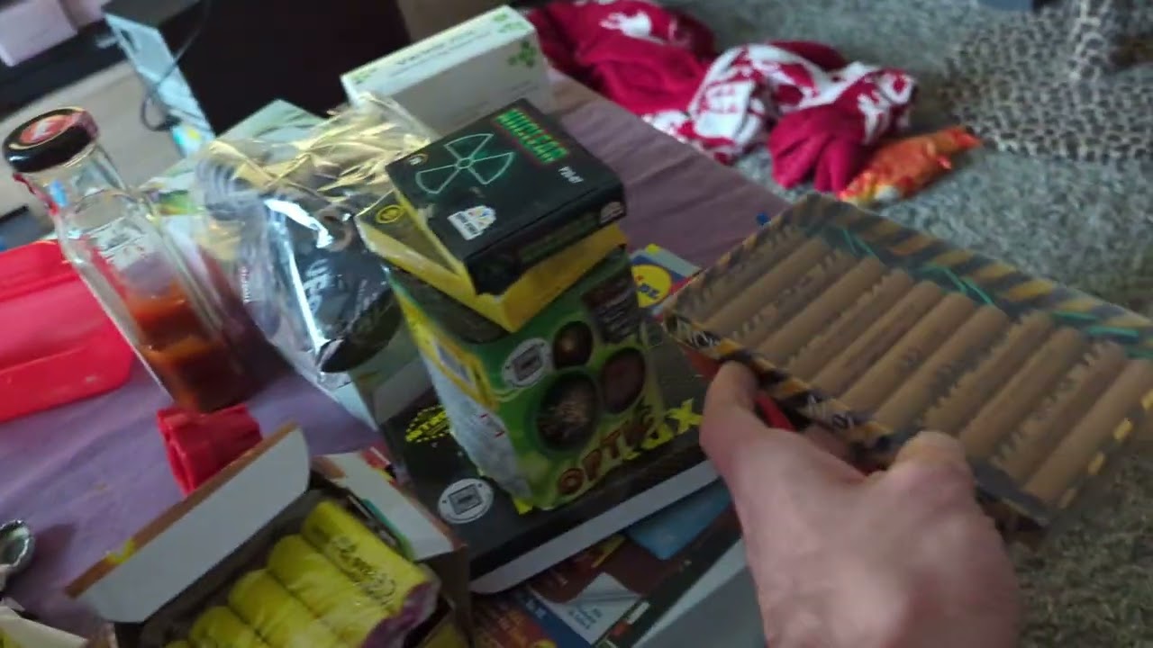 unboxing pyromaniax