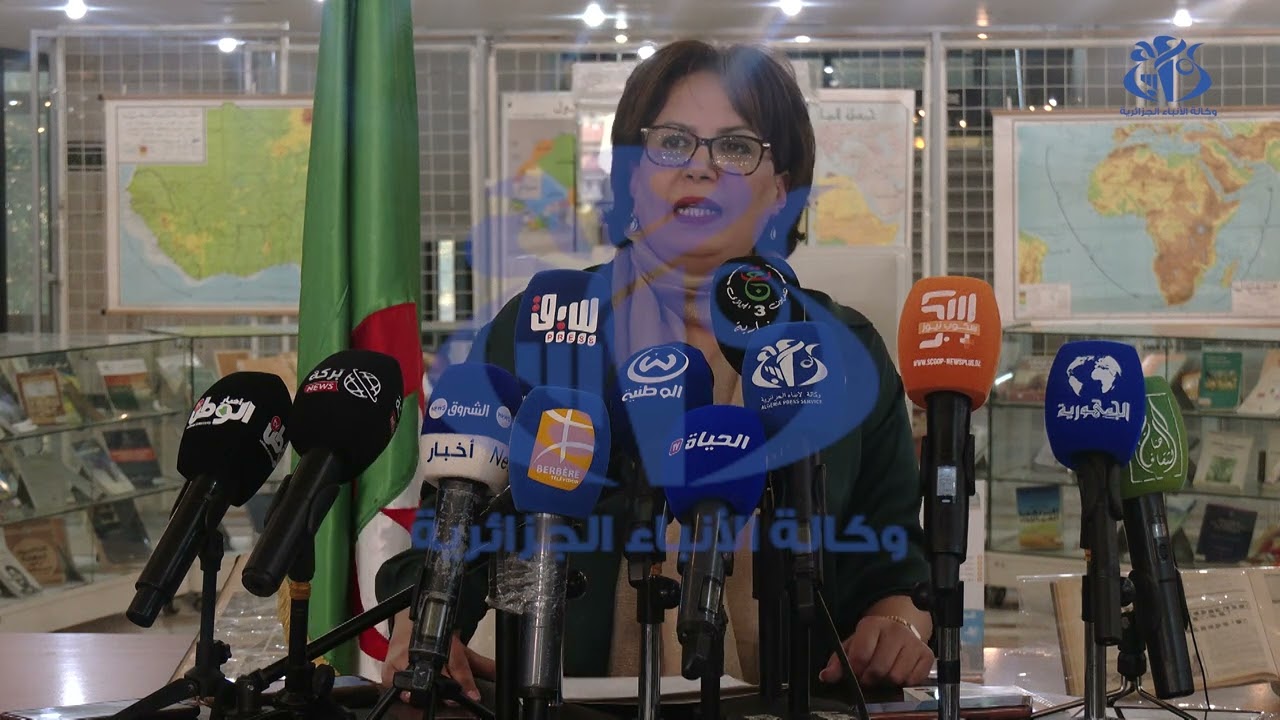 السيدة بن دودة تعاين عمليات تقدم أشغال تأهيل المكتبة الوطنية ومشروع رقمنة المخطوطات