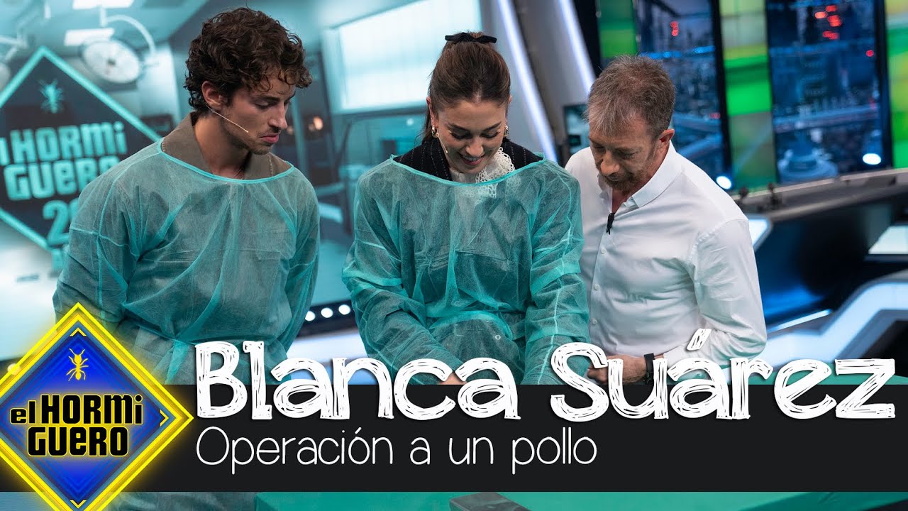 Blanca Su&aacute;rez y Manu R&iacute;os practican cirug&iacute;a con una pechuga de pollo - El Hormiguero