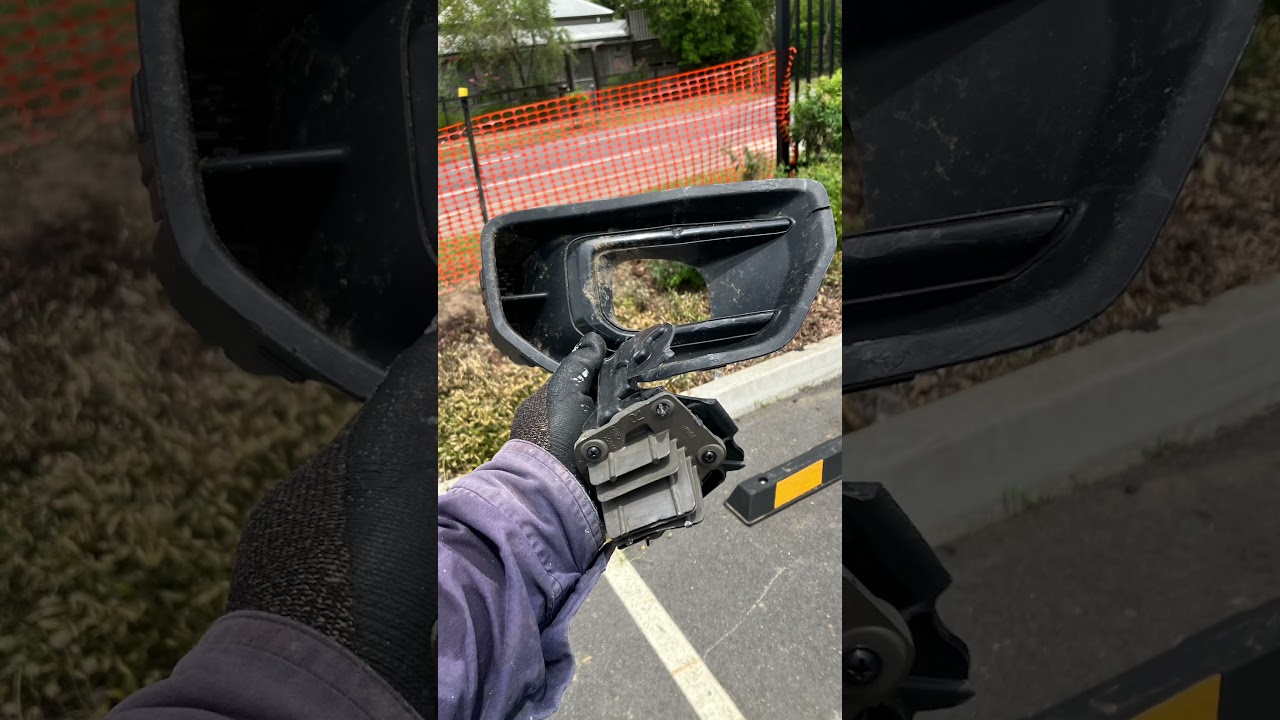 Car accident, Crush Special school Fence.