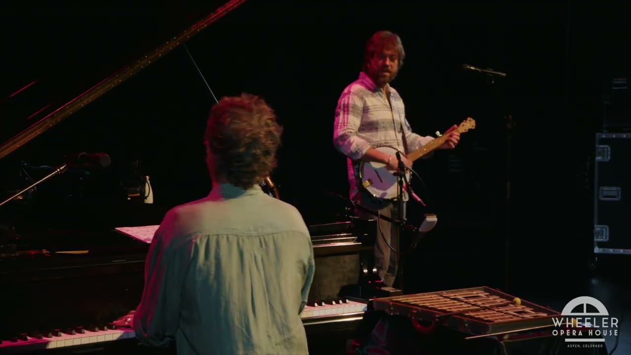 “Aesop Mountain” — Andy Thorn and Erik Deutsch play the viral fox tune at the Wheeler Opera House 