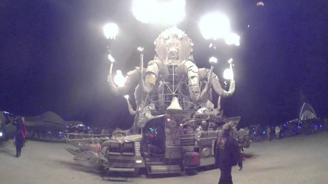 Burning Man 2015 Scorpion vs El Pulpo Art Car Battle