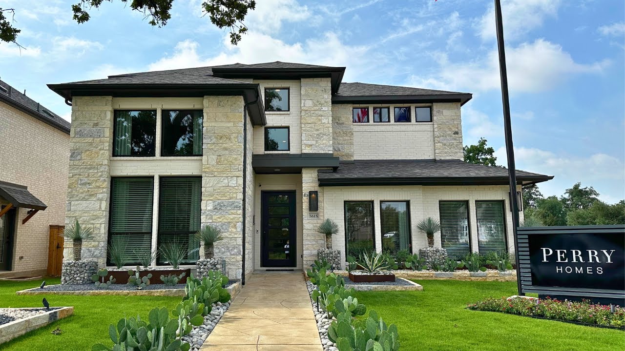 Perry Homes Plan 2561 | Parkside on the Peninsula | Leander TX