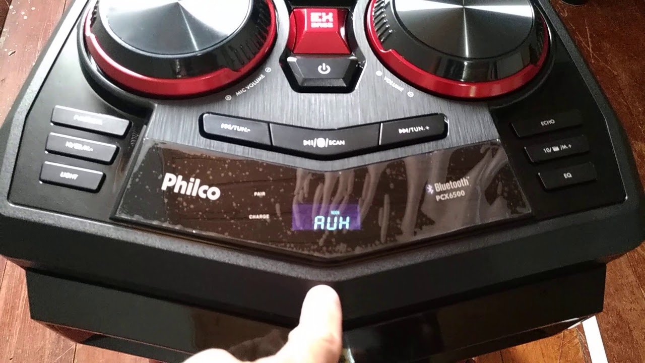 Umboxing, Philco PCX6500, caixa portátil com bateria, desembalando.
