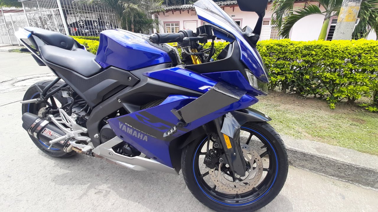 Yamaha R15 V3 Personalizada (accesorios y escape Yoshimura)
