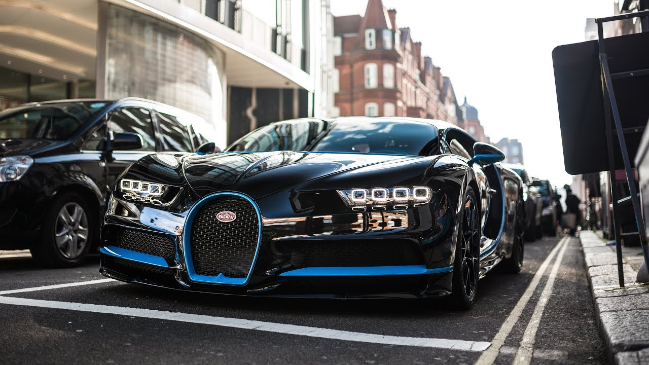 BRAND NEW $3 MILLION Bugatti Chiron gets delivered in London!!
