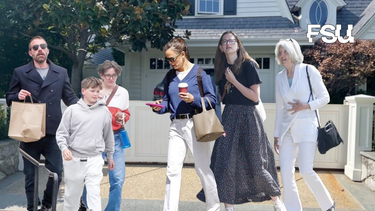 Violet Affleck kicks off summer with her grandma after headline making first year at college
