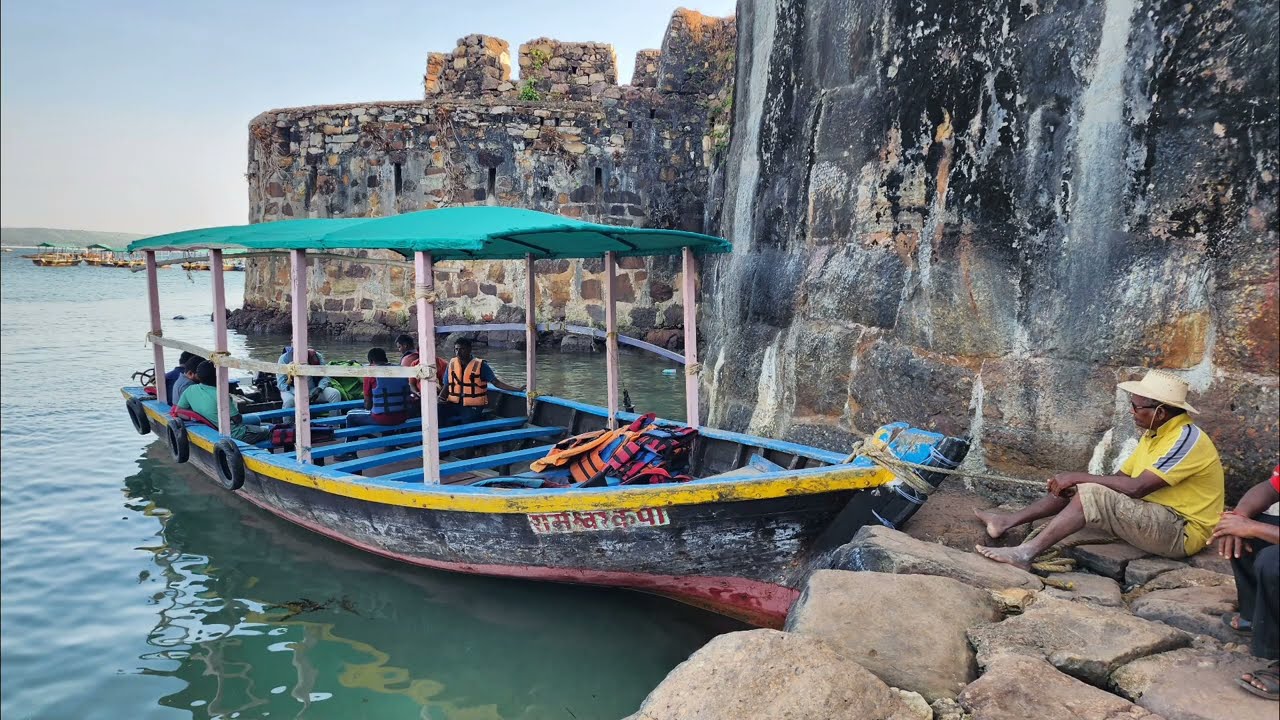 Famous Sindhudurga Fort in Malvan ! मालवण मधील प्रसिद्ध सिंधूदुर्ग किल्ला !!!
