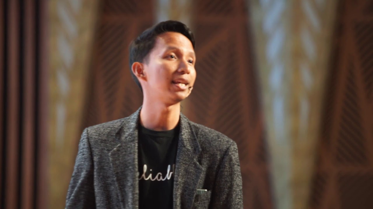 Three Problems and Ways to Get Healthier on Using Social Media | Amran Hasbi Adityaputra | TEDxUNDIP