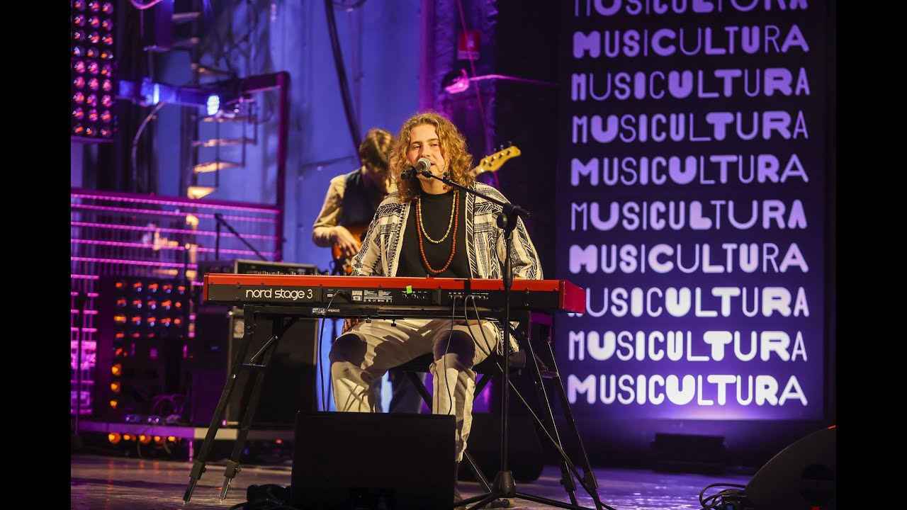 Maurizio Vizzino canta 