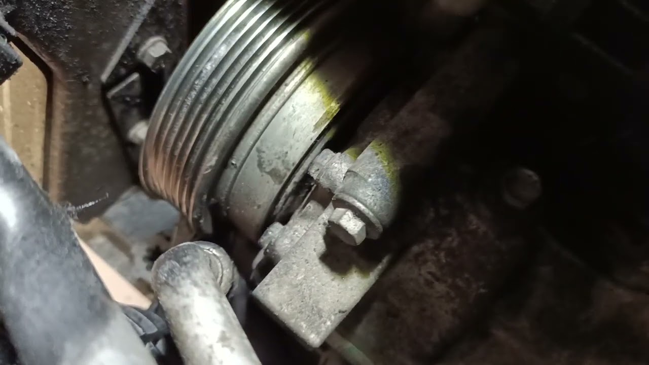 Renault Clio III 1.5dci zatarte sprzęgiełko alternatora i kompresora klimy.