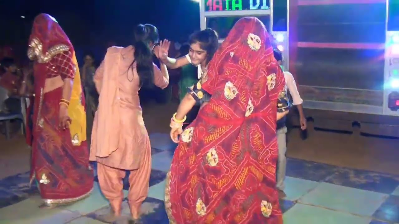 nach Mari jeev ki jadi (नाच मारी जीव की जड़ी)