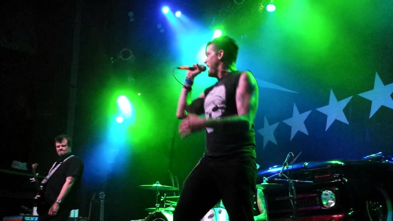 Hillbilly Casino - Violets in May - Live