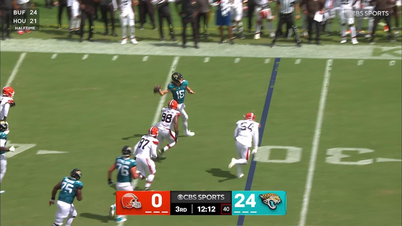 Trevor Lawrence ON THE RUN TO JAKOBI MEYERS TD