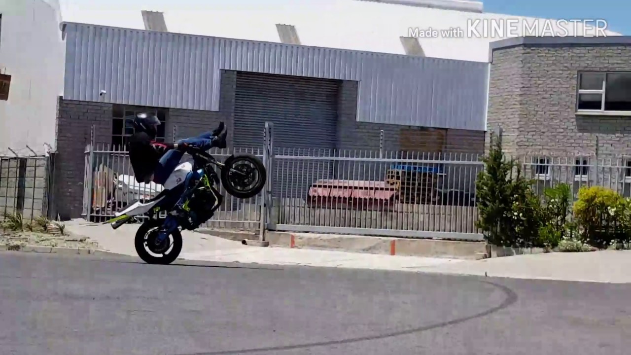 Madass stunts practice Cape Town South Africa. Cbr 600rr stunts