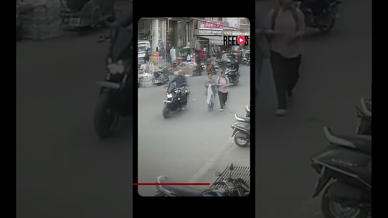 Jaipur shocker  Bikers grab ₹50,000 after woman drops cash on road#Jaipur #Robbery #ITReels