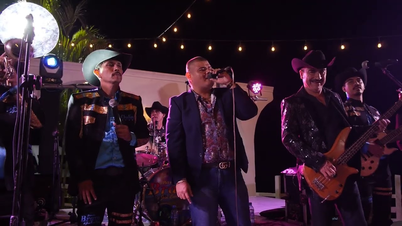 Soy Lo Que Soy - Banda Brava ft León y Su GNT - En Vivo
