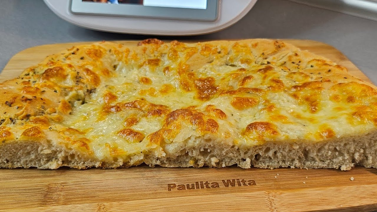 Nie uwierzysz jak łatwo go zrobić. Placek czosnkowo-serowy z Thermomix #paulitawita