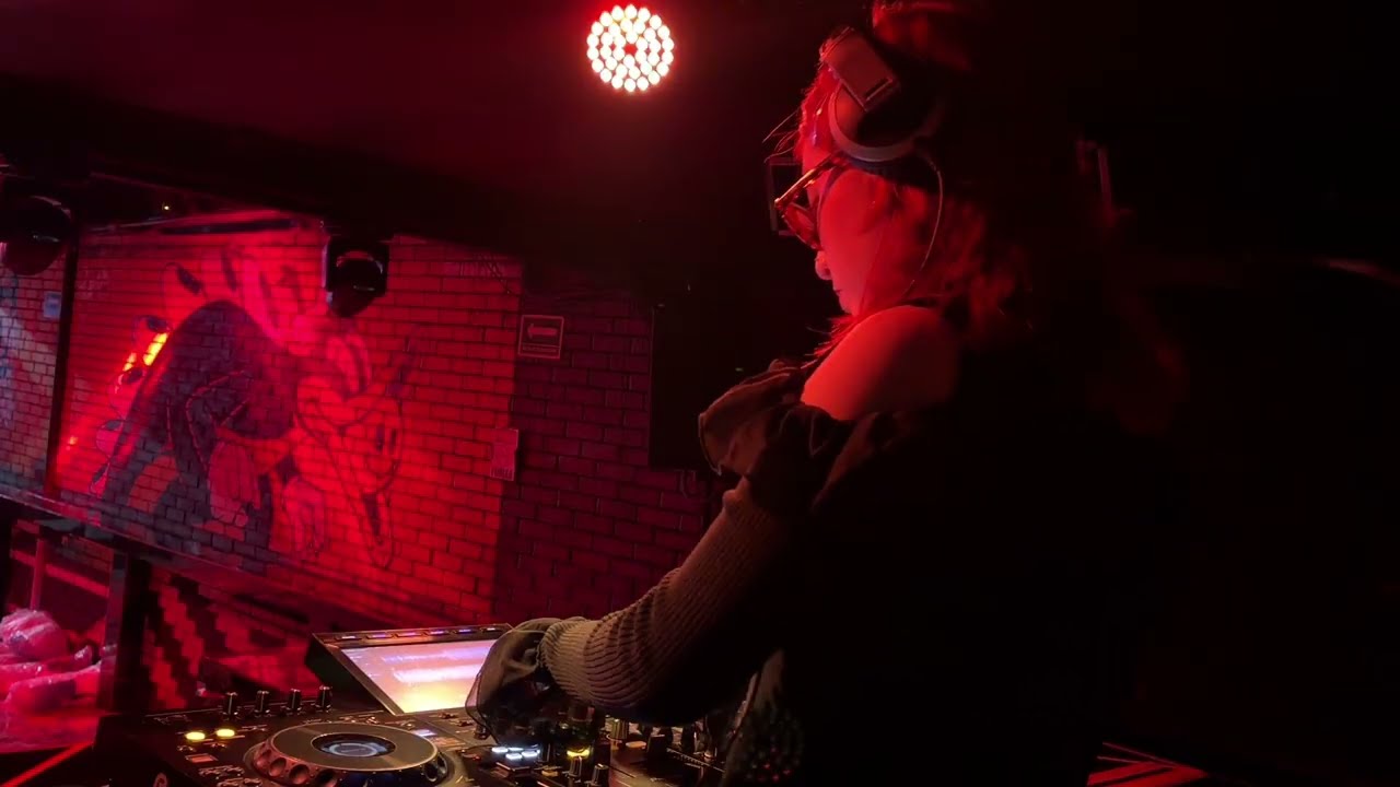 dj salmi @meteoro | reggaetón, trap set