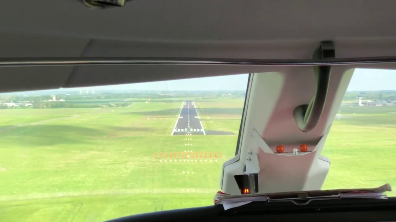 Air Hamburg Cessna Citation XLS landing at EKRK