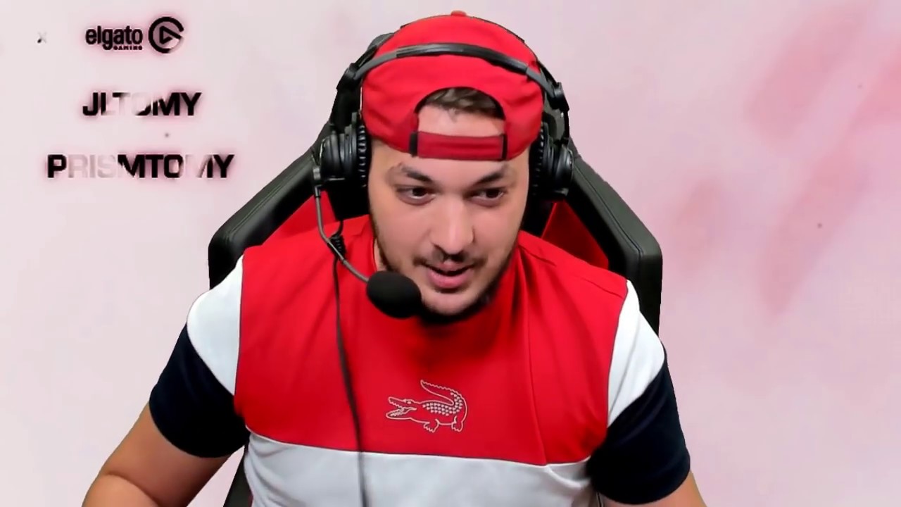 Je le raid, il se rase la barbe sur Twitch mdrrr