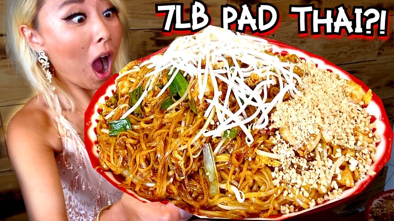 7LB PAD THAI CHALLENGE in Las Vegas!! #RainaisCrazy ft. Blaine, @mbenguemo1  @Juanwaterbottle