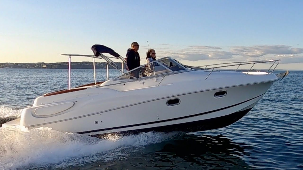 Weekend away aboard Smuggler's Blues 2