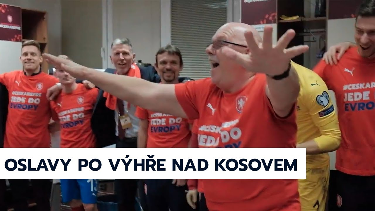 A tým | Oslavy v kabině po výhře nad Kosovem