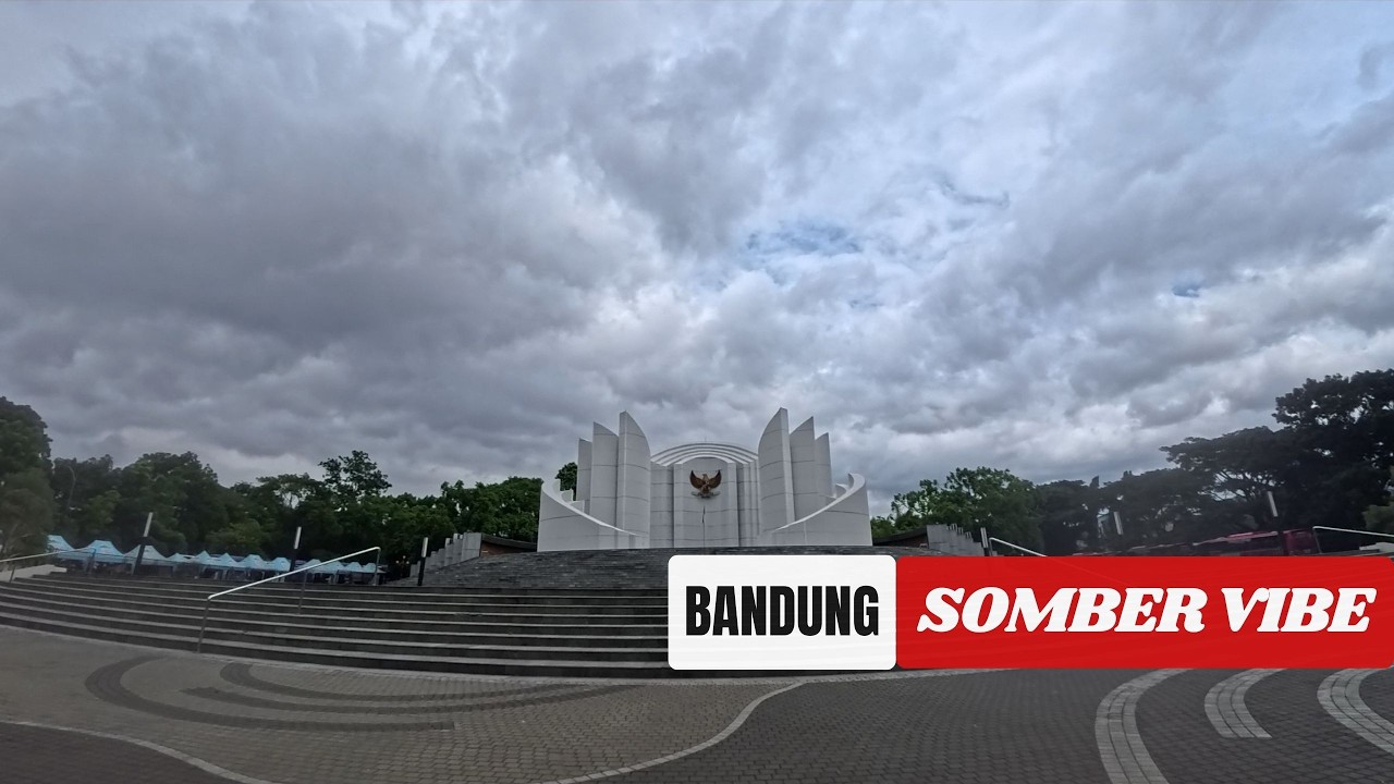 Bandung Indonesia, 4K Walking Tour: Somber Vibe in the Center