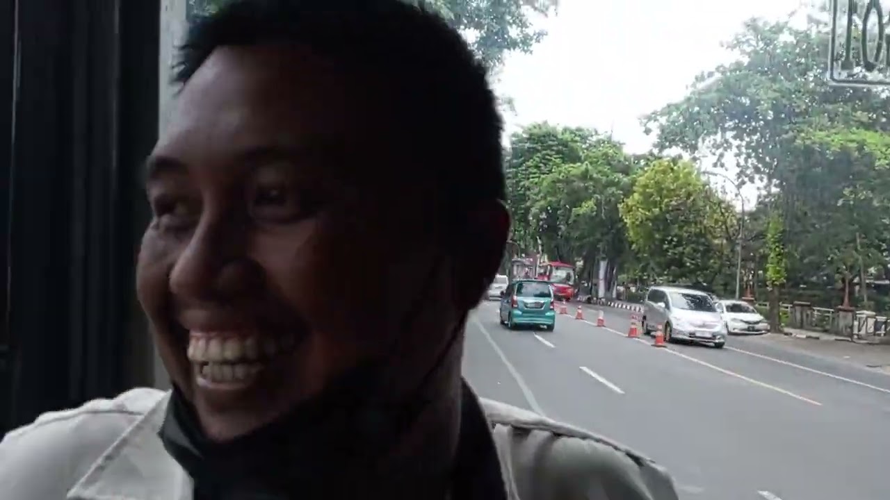 Dari Halte Sampokong menuju Imam Bonjol Hostel Semarang.
