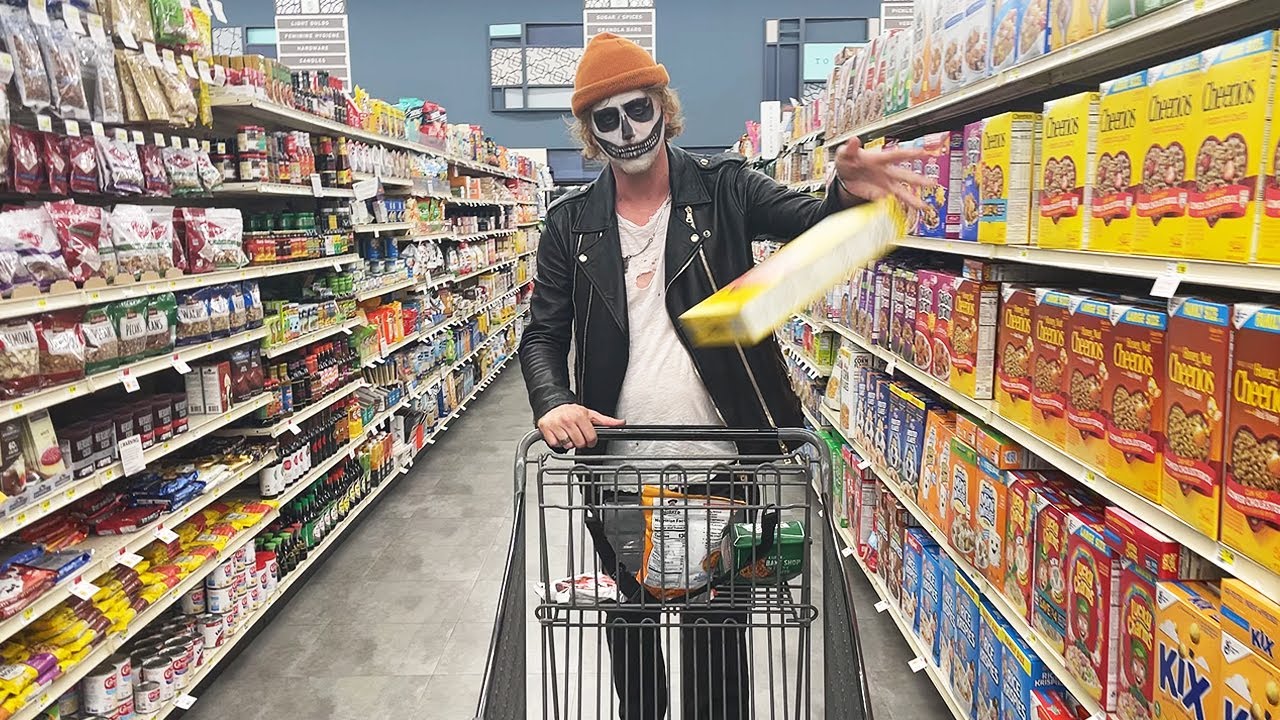 DAVIS - Every Day Is Halloween (Official Music Video)