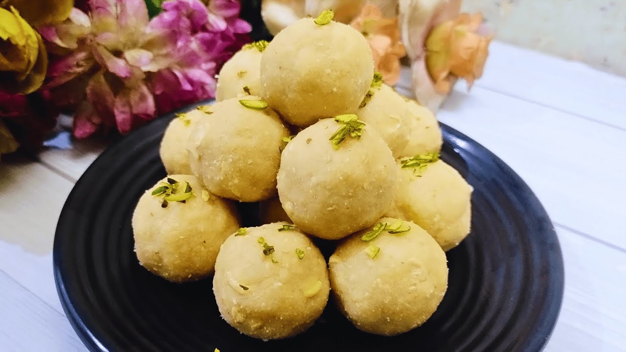 मक्खन से मुंह में घुल जाने वाला तिल मावा लड्डू बस 10Min में तैयार | Makar Sankranti Special|Laddu 