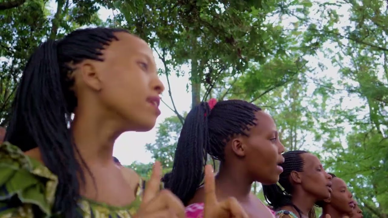Ntabwoba bw'ibihe by Voice of Mercy