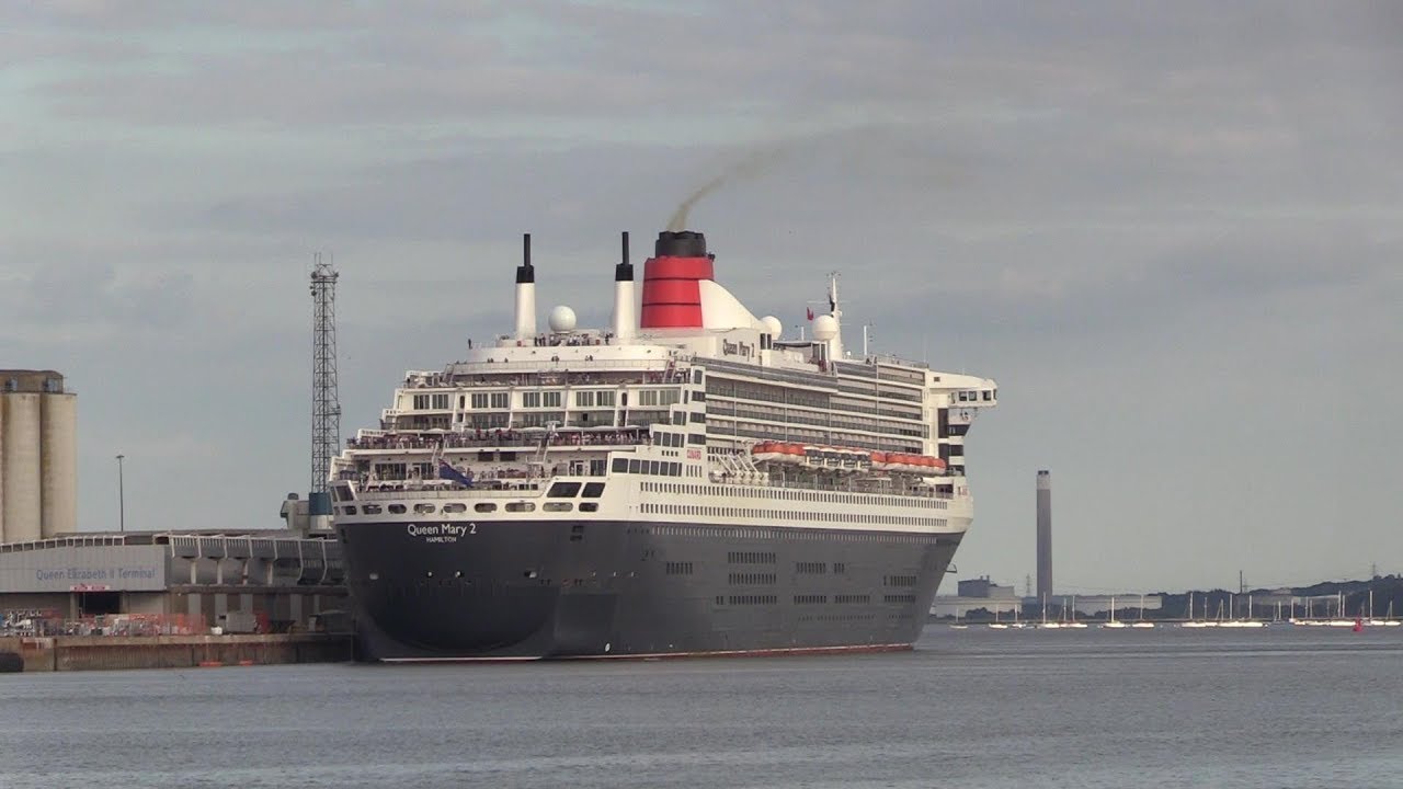 Celebrity Silhouette | QV | Ventura | QM2 | Horn Battle Southampton Docks 14/07/19